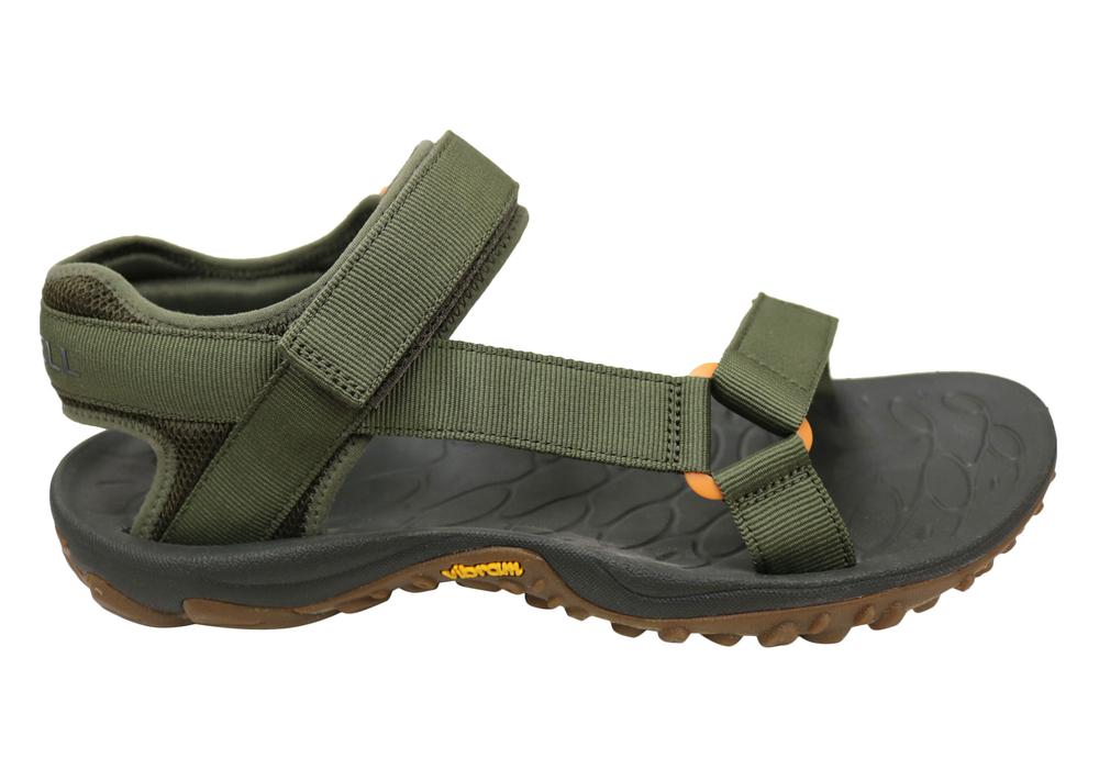 Which men's sandals are in style for 2021?