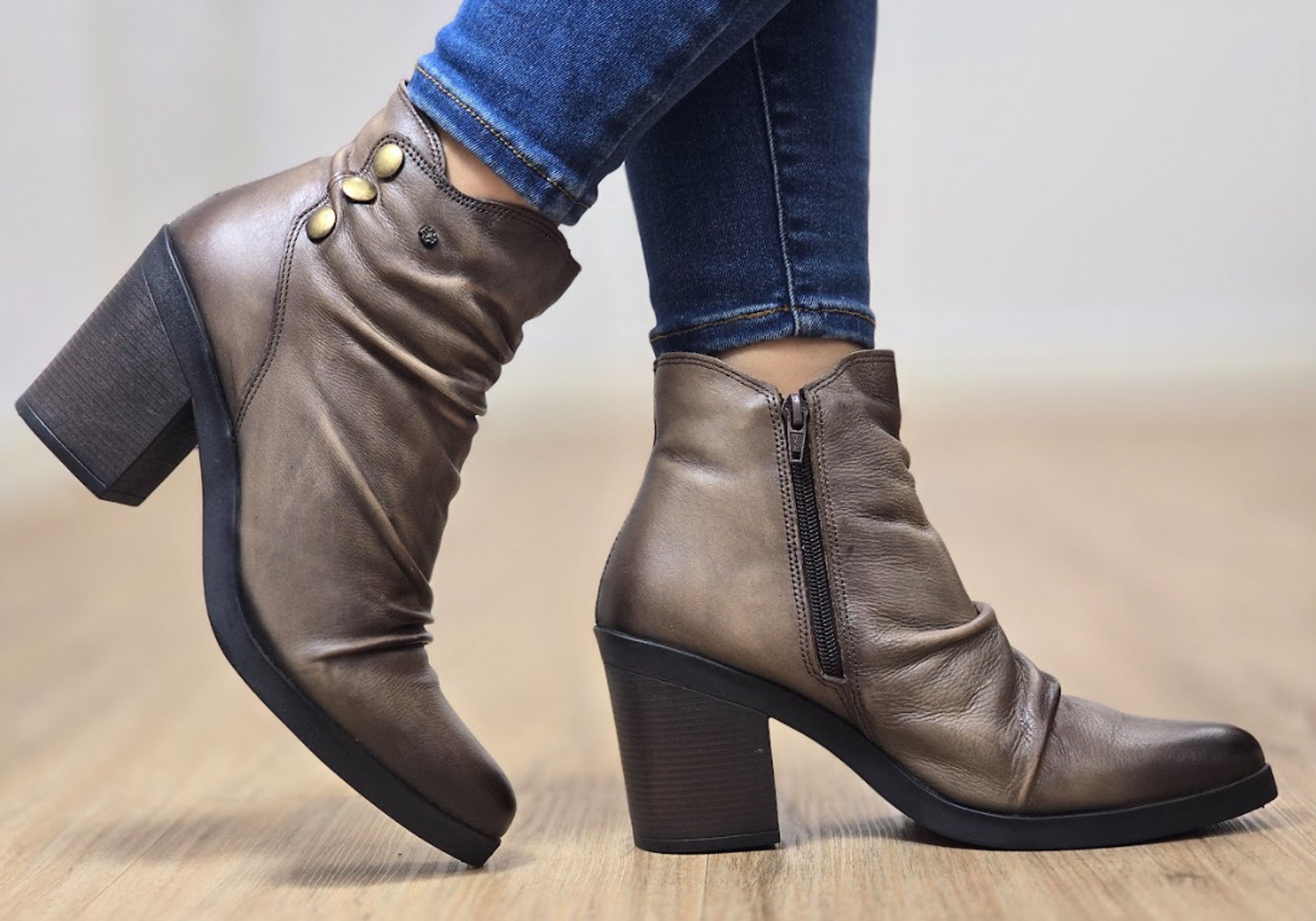 Taupe