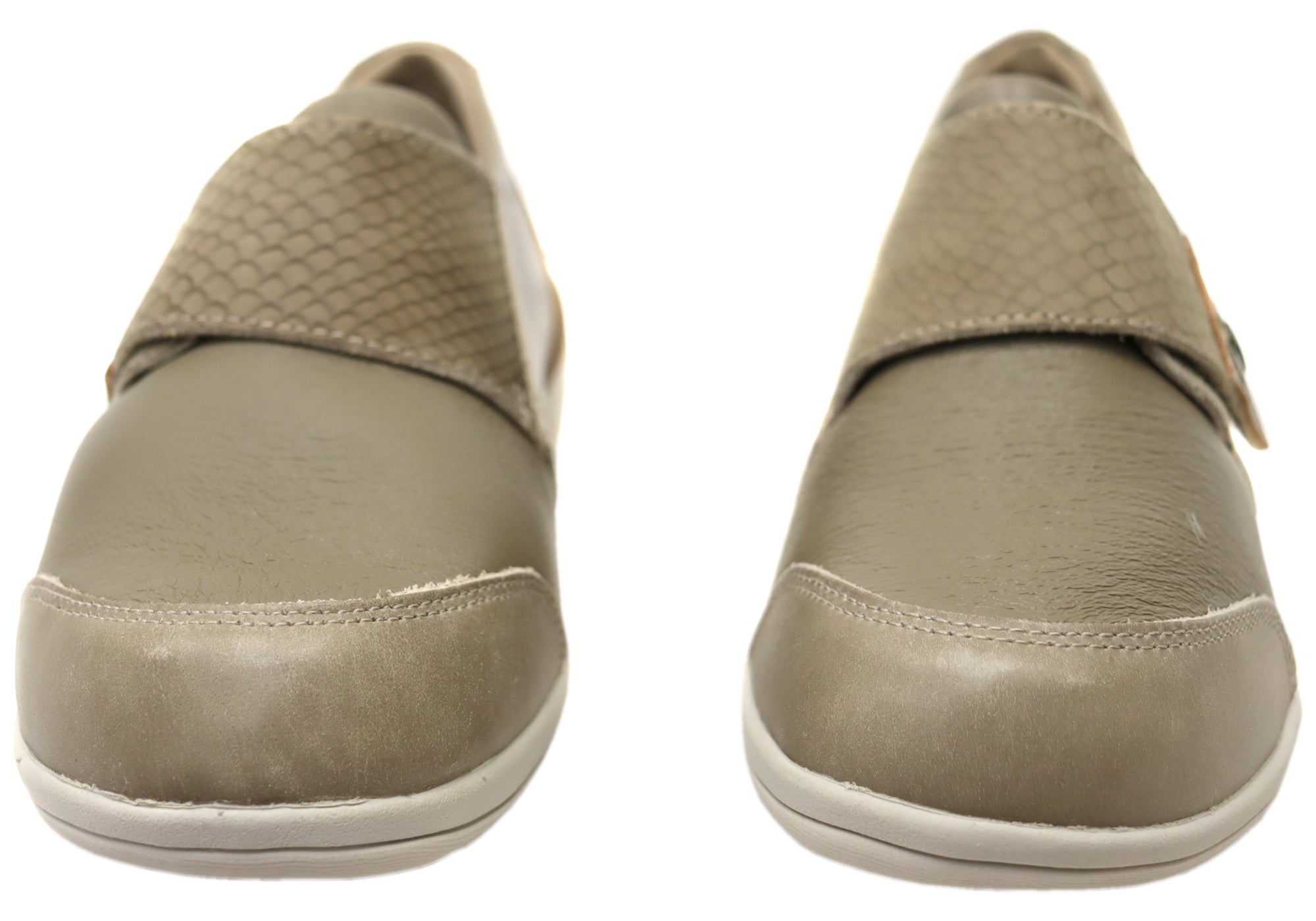 Taupe