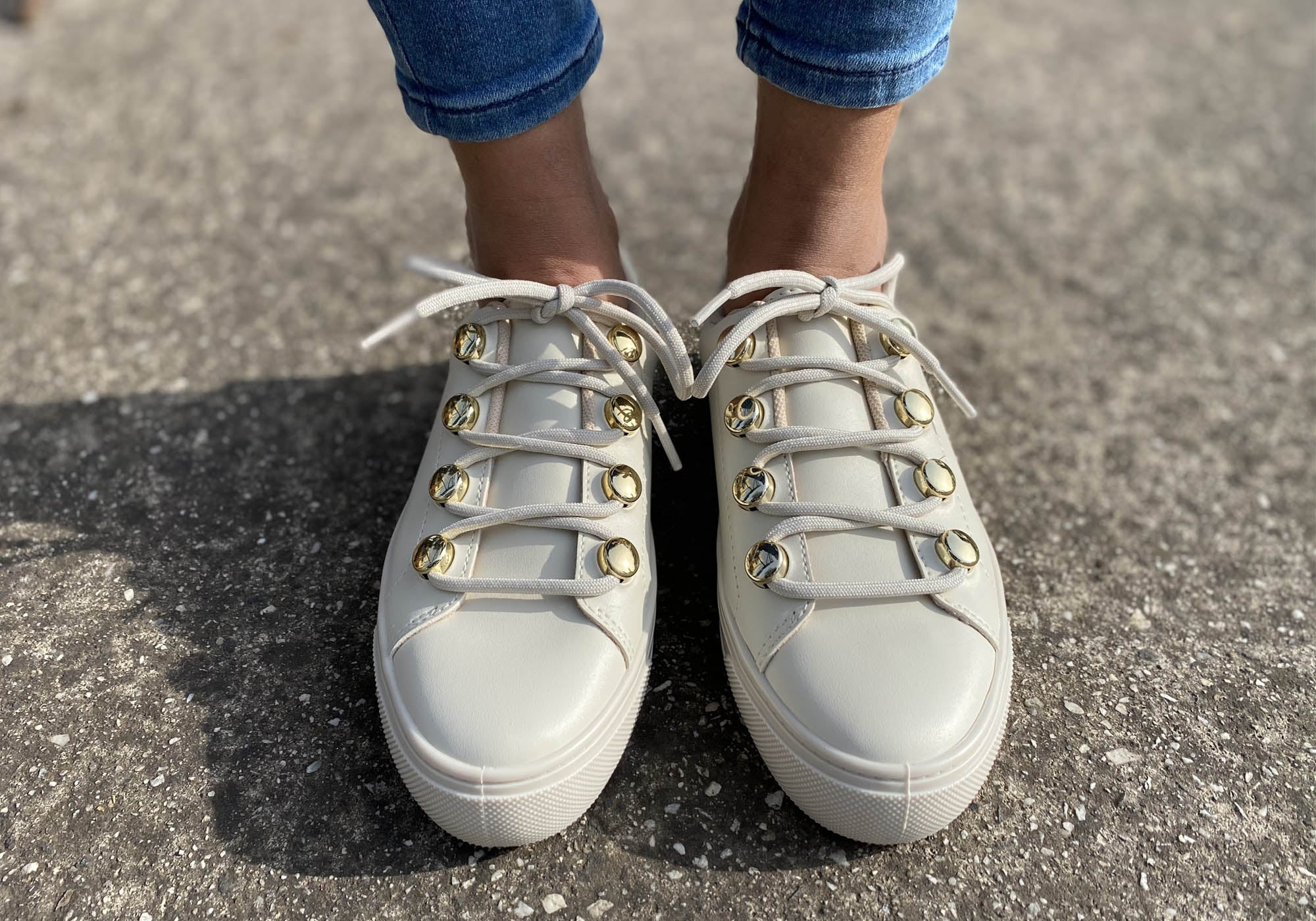 Off White