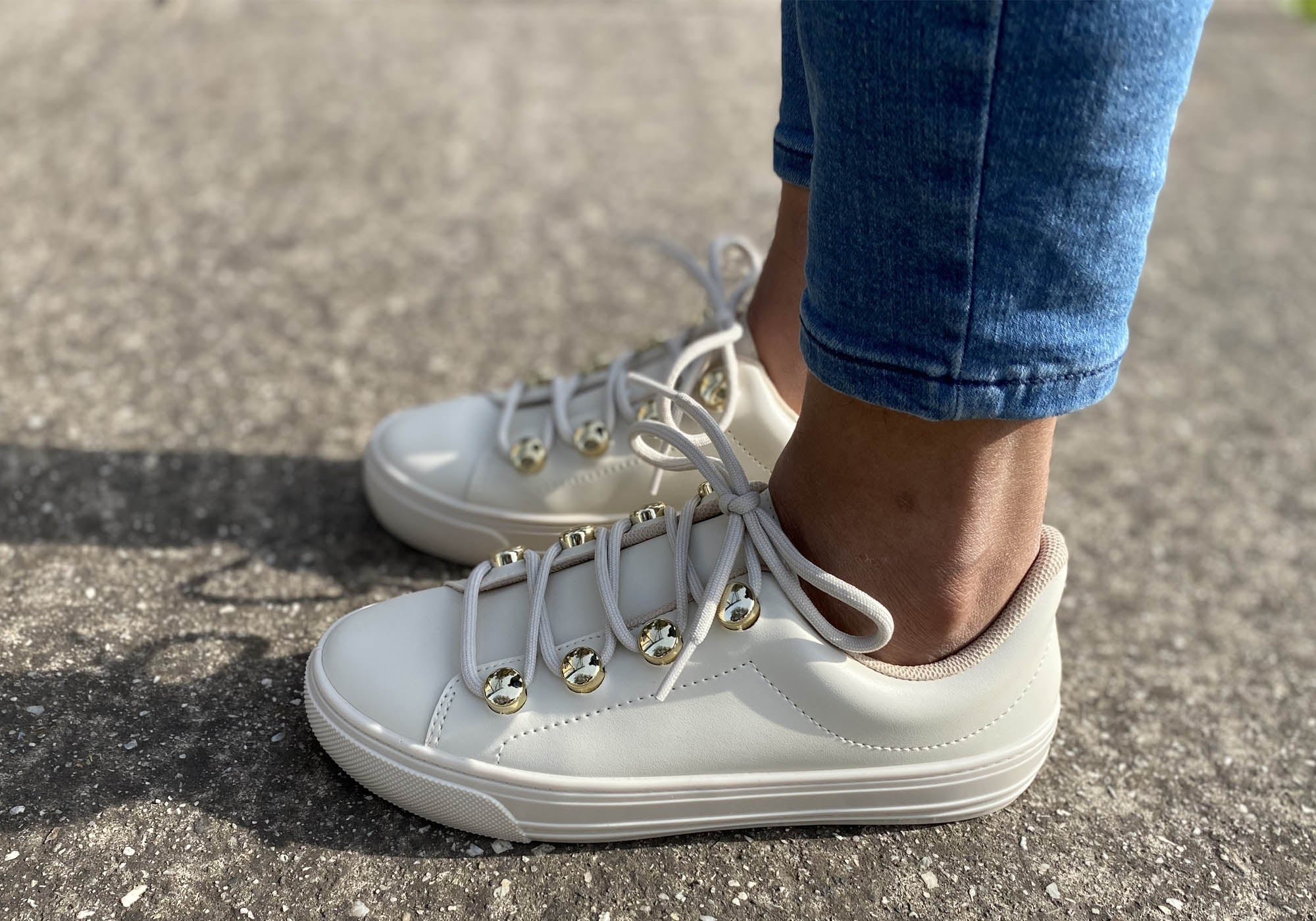 Off White