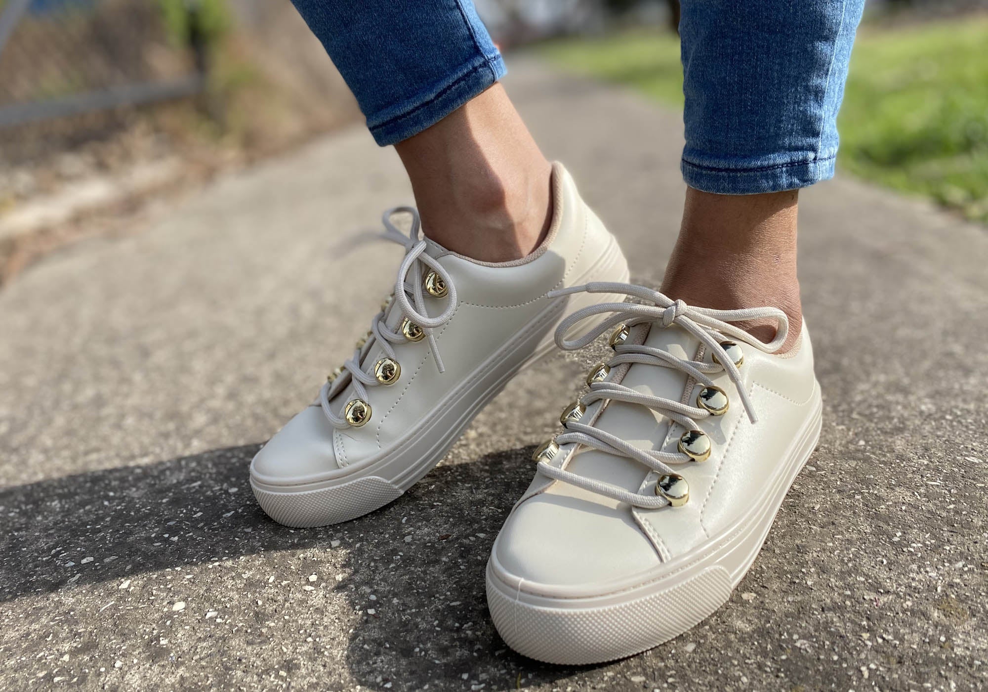 Off White