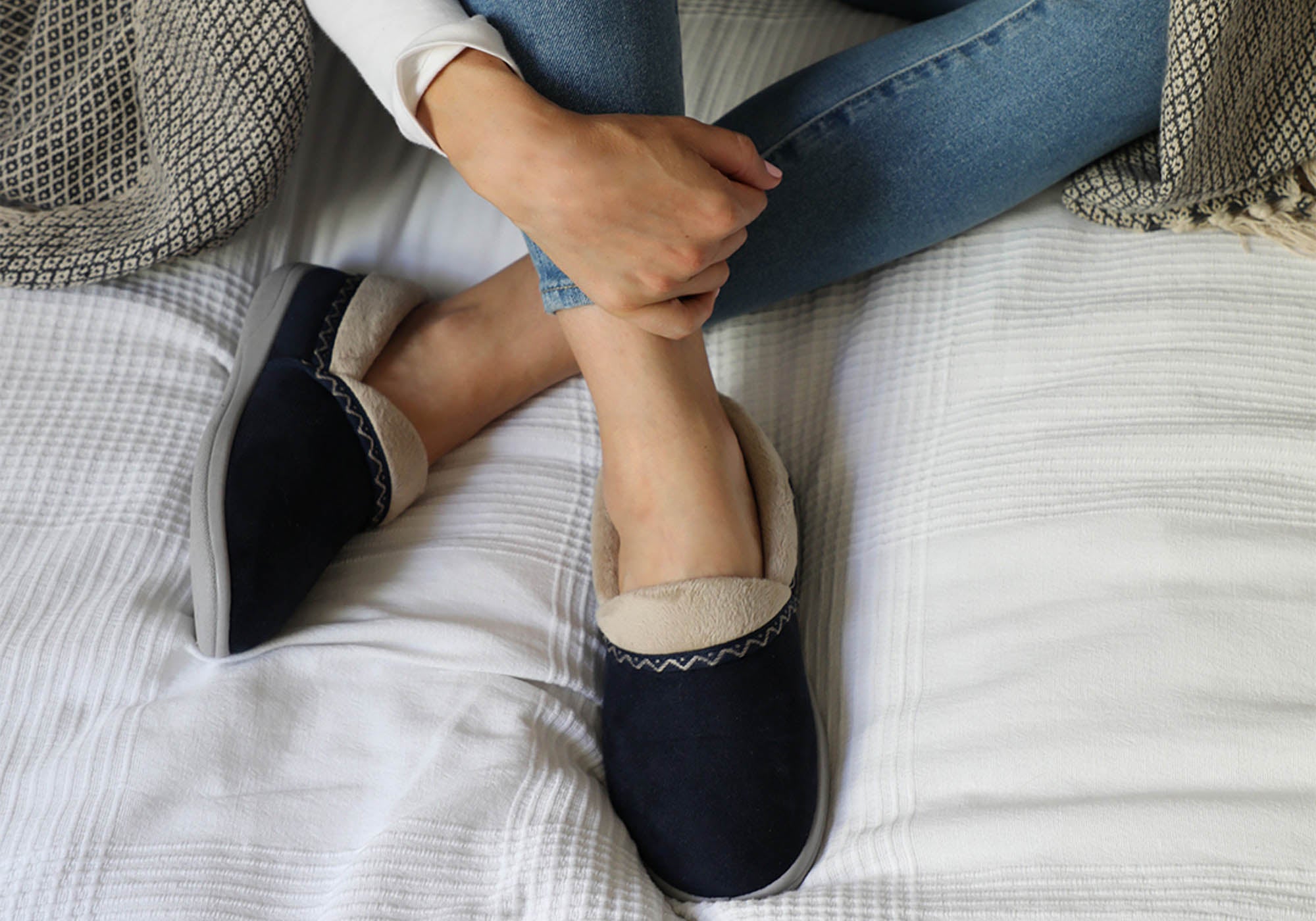 Homyped Freya Womens Supportive Comfortable Closed Toe Slippers