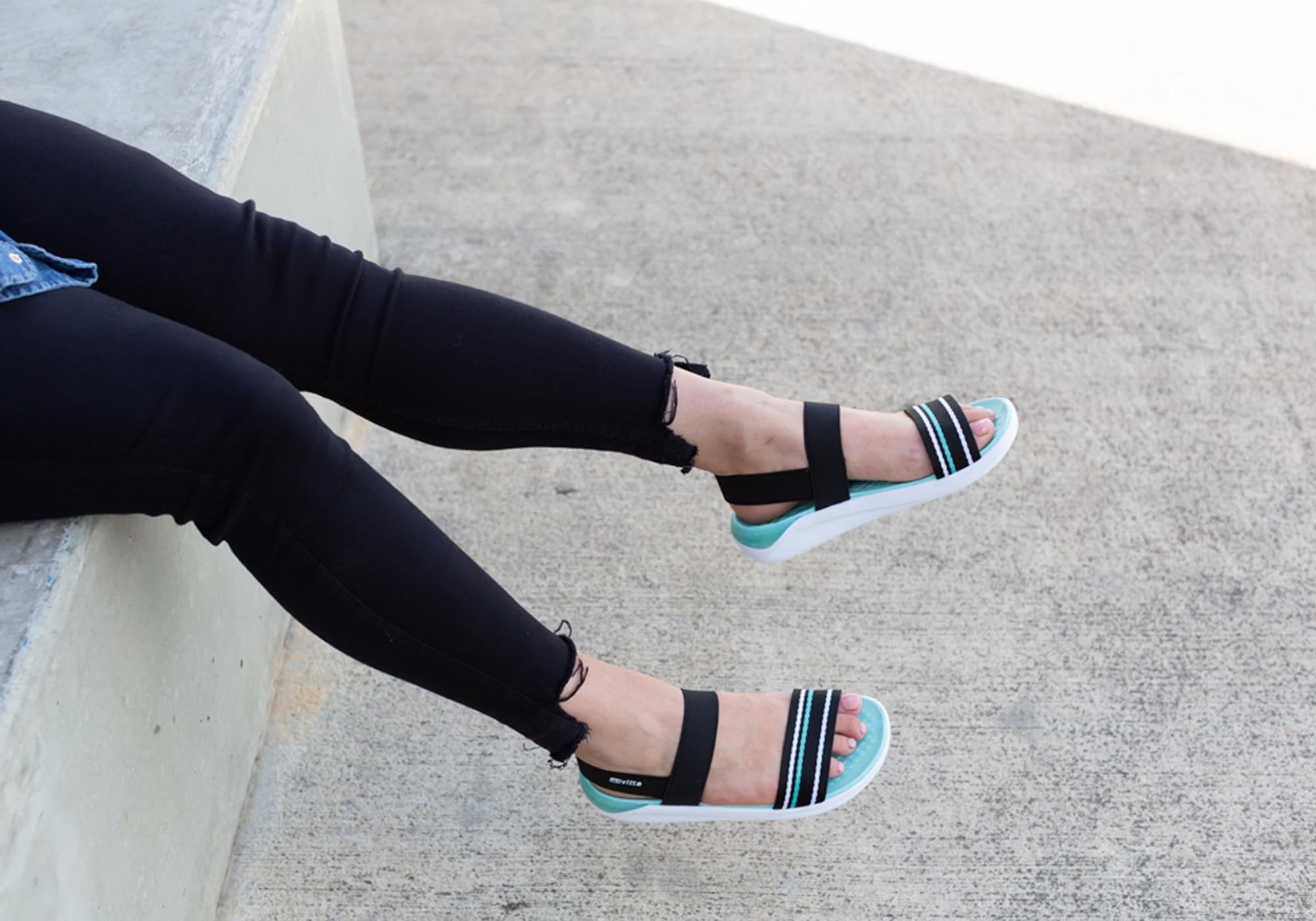 Black/Mint