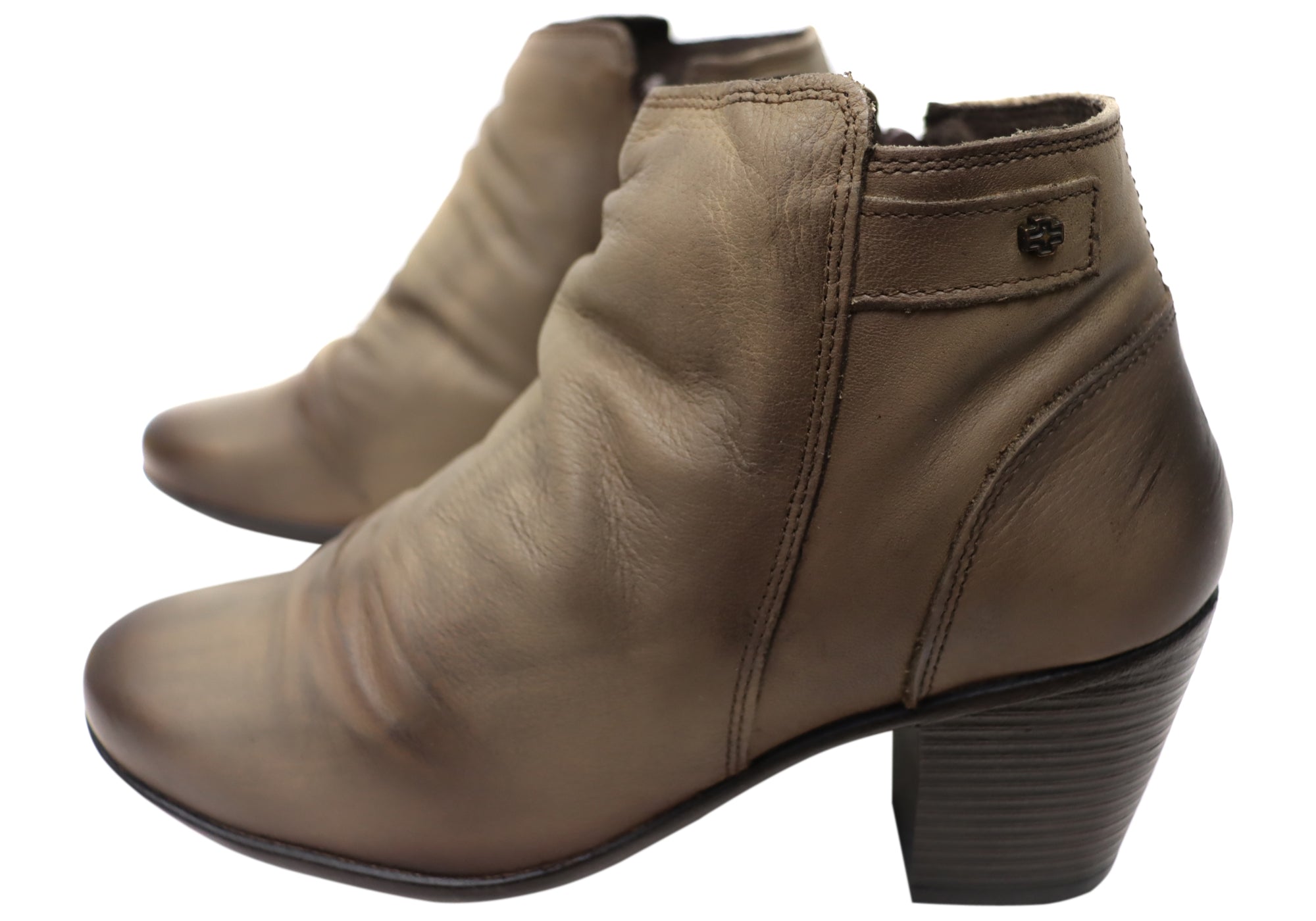Taupe