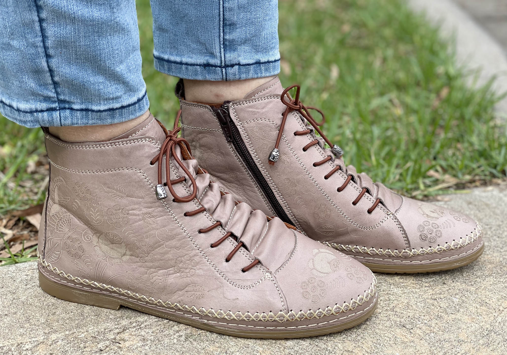 Taupe