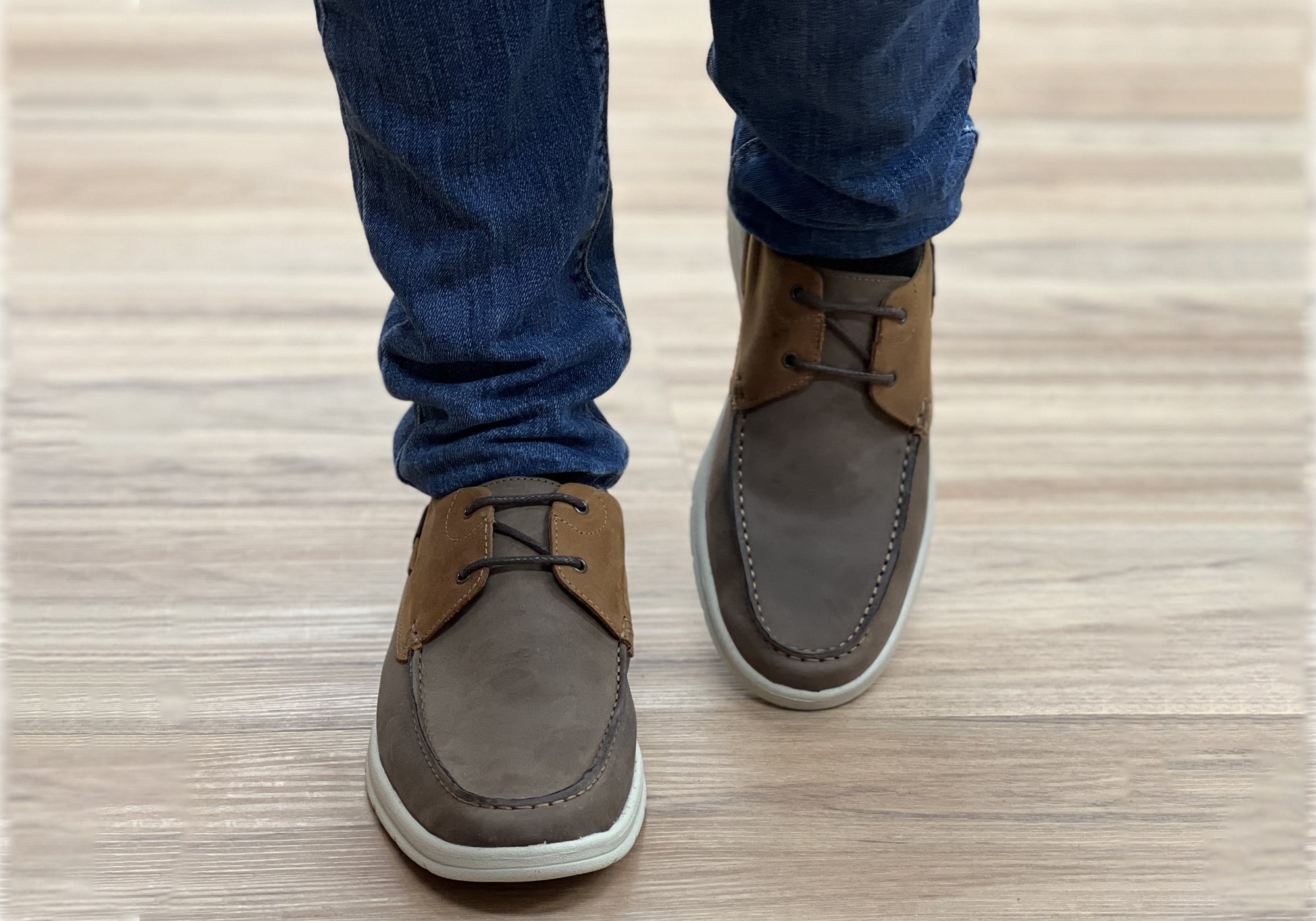 Cushioned casual shoes shop