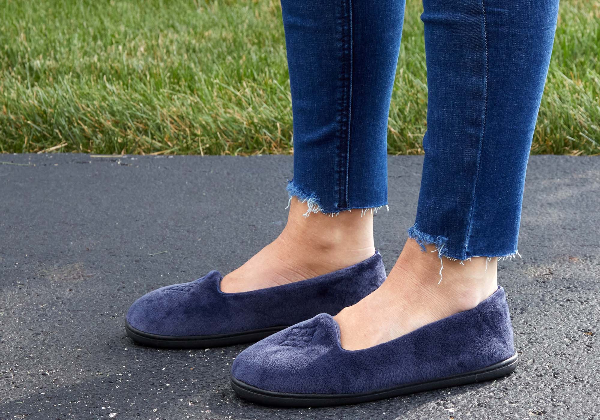 Dearfoams Womens Rebecca Microfiber Velour Slippers – Brand House