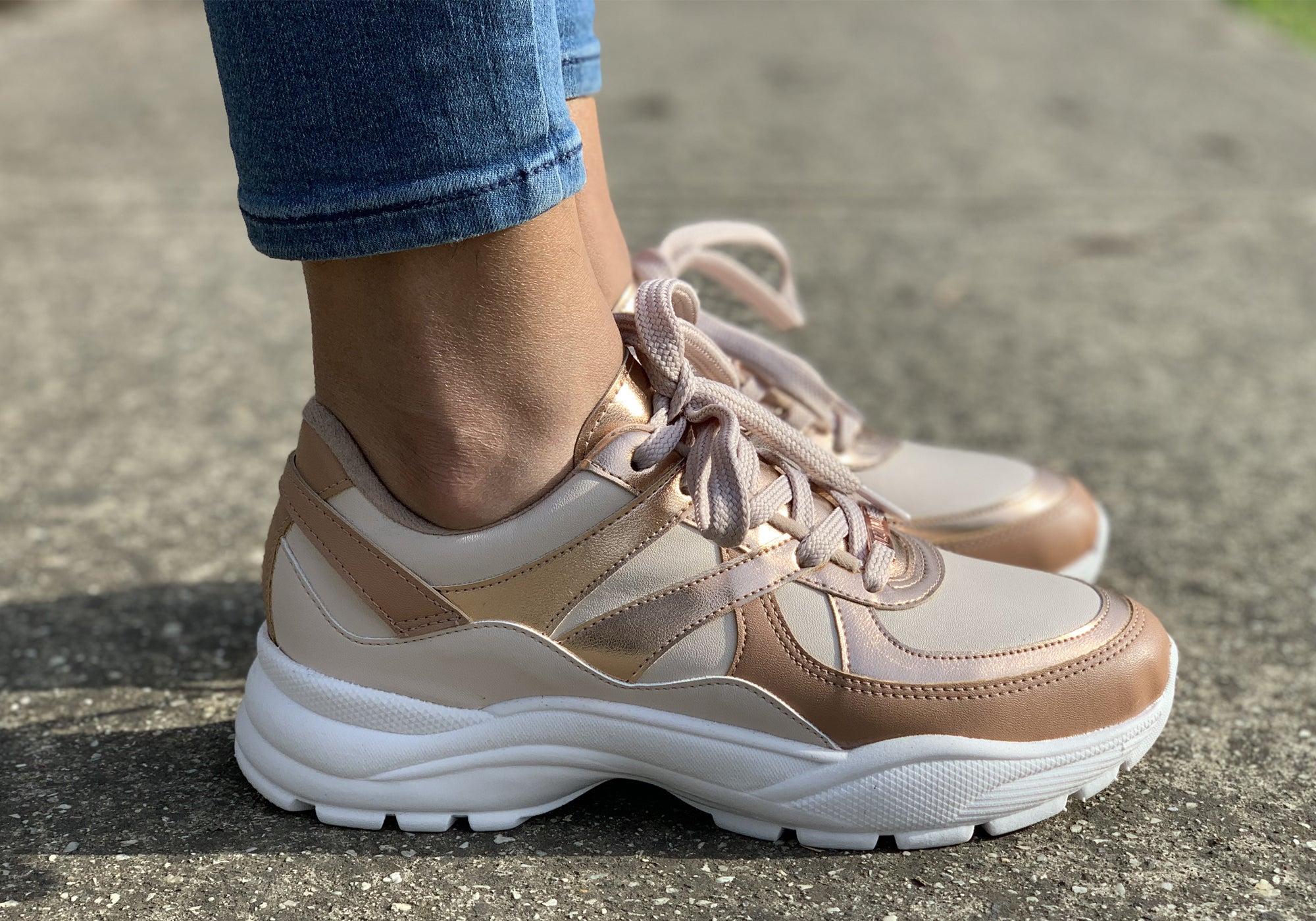 White/Rose Gold