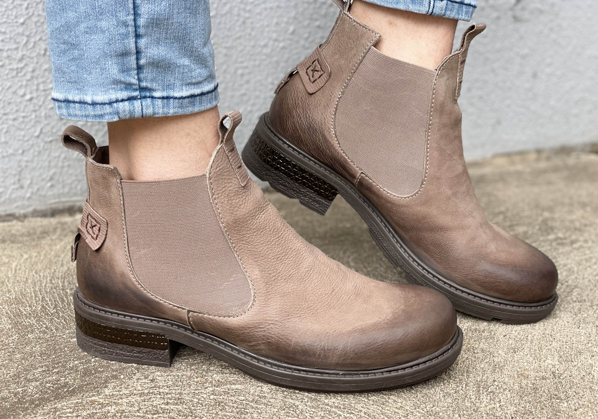 Taupe
